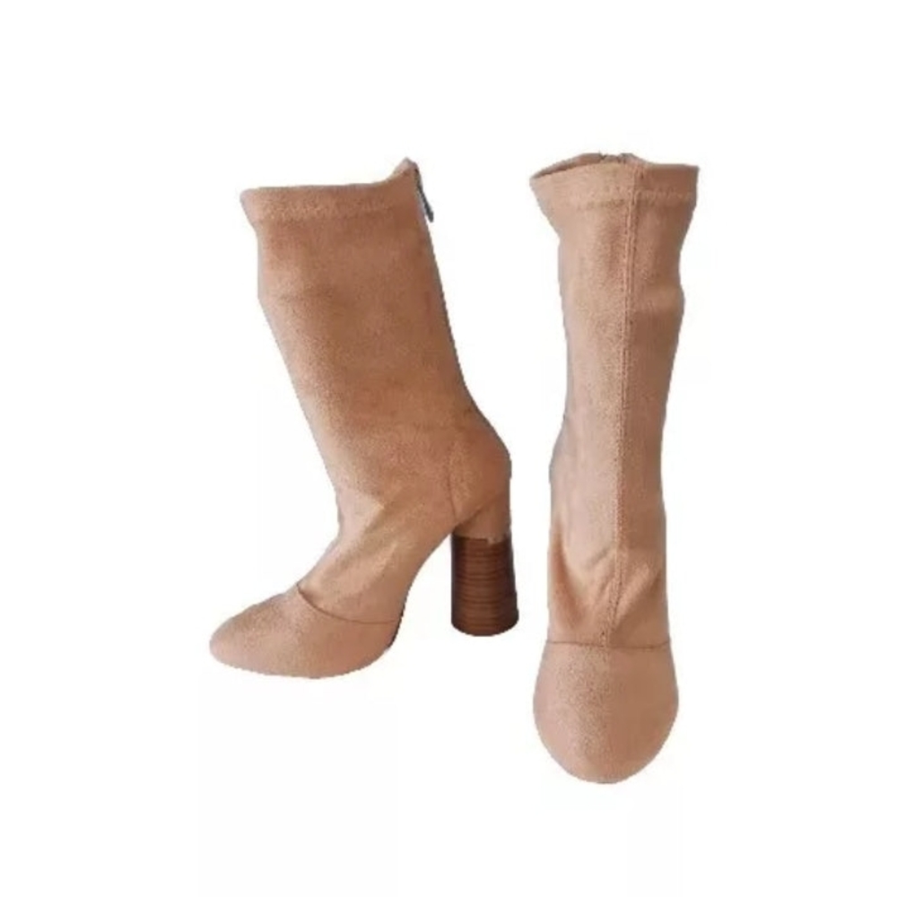 Elegant Tan Suede Women's Boots